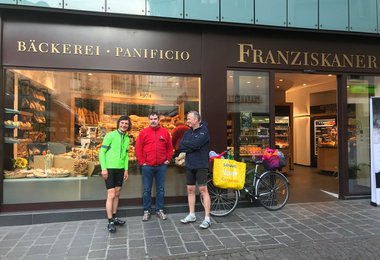 Beim Stopp an der Franziskaner Bäckerei in Bozen.