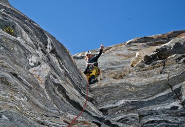 Der Fels in seiner ganzen Farbenpracht... (c) Archiv Alexander Huber