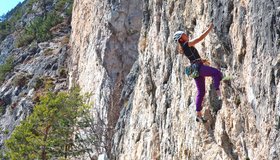 In der steilen ersten Seillänge der "Pretty Woman" an der Geierwand.