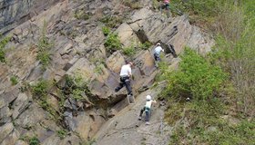 Im Mittelteil des Denkmalsteiges an der Lenneplatte