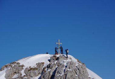 Das Ziel der meisten Skitouren ist ein Berggipfel