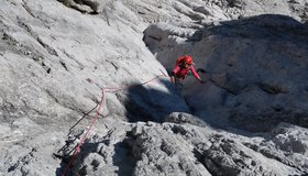 Die glatte Verschneidung in der 2ten Seillänge (fanden wir fast gleich schwer wie die letzte Seillänge).