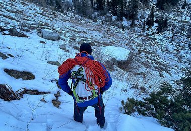 Beim Abstieg vom Eisfall mit dem Patagonia M10 Anorak und der M10 Storm Pant