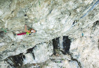 Angela Eiter in "Madame Ching" 9b, Tirol, Austria im August 2020 (c) Raphael Pöham / Red Bull Content Pool  