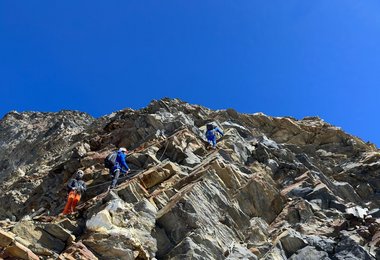 Der brüchige Grat des Bhagirathi III (c) Stephan Siegrist