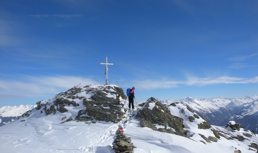 Der Gipfel des Pangert mit dem Kreuz.