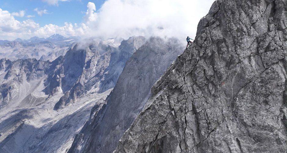 Martin on the NorthRidge of Piz Badile - @MarioKaeppeli