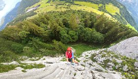 Der Charakter ändert sich kaum, immer plattig und steil - Gitschenwand Klettersteig