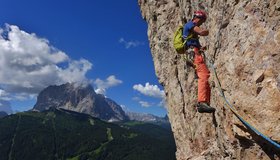 Armin Senoner im Quergang der 7. Seillänge (10.06.2018 (c) Ivo Raban