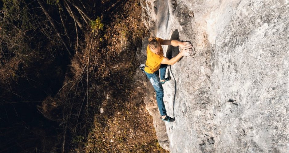 Mich Kemeter bei seiner Free-Solo-Begehung von Old Inn, 8b (c) Merlin Essl / Merlinoutdoorphotography.com