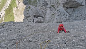 Die Querung in der zweiten Seillänge.