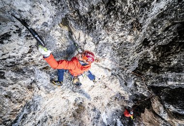 Albert Leichtfried in der 4. Seillänge der Route "Full Contact" , M9 (c) Stefan.Voitl