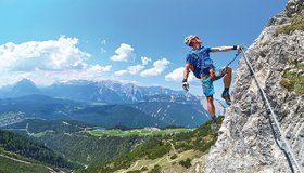 Eine der tollen C-Steilpassagen am Seefelder Panorama Klettersteig (Seefelder Spitze).