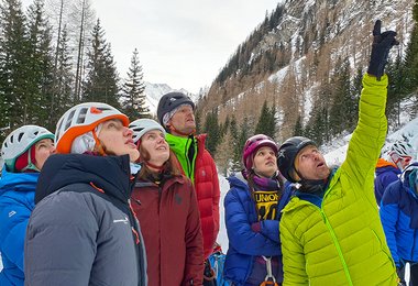 Bei der Erklärung der Damen Finalroute