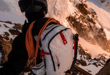 Plume 30 UL - Arva bringt 1450 Gramm Lawinenairbag