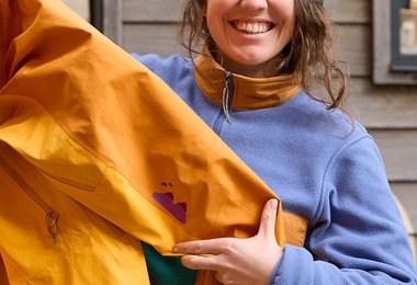 Weltweit reparieren mehr als 110 Reparaturstationen Patagonia-Bekleidung kostenlos oder gegen eine geringe Gebühr. Credit: Patagonia/ Tom Bergmann