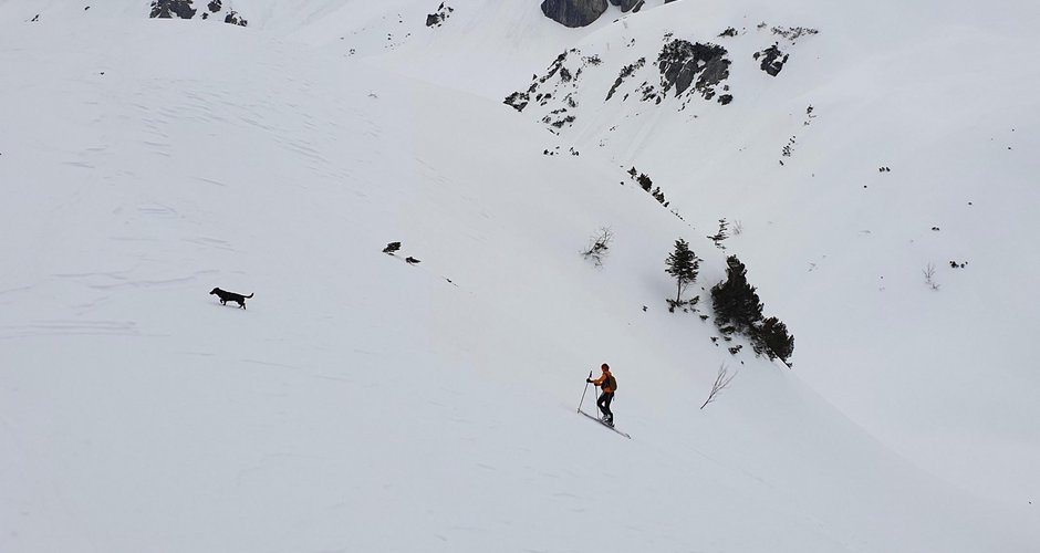 Aufstieg ohne Leine bei hartem Schnee