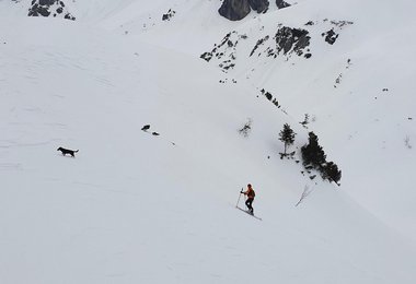 Aufstieg ohne Leine bei hartem Schnee