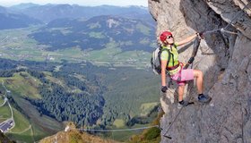 Tolles Panorama in der Mite des Klettersteiges.