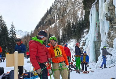 Auch Österreichs Topeiskletterer und Vortragender Albert Leichtfried hatte sichtlich Spaß am Wettkampf...