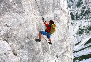 Auch in E-Klettersteigen ganz gut zu gebrauchen - mit dem Edelrid Cable Kit Ultralite 6 an der Sportvariante (E) der Ferrata Zelenica - Spodnji plot