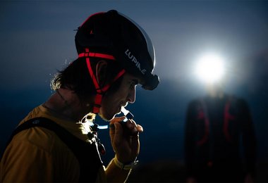 Simon Gietl beim Trinken; Foto: Silvan Metz