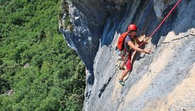 Die Querung zum Standplatz - 2te Seillänge der Via dell Arco.