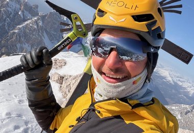 Simom Gietl am Gipfel der Großen Zinne (c) Simon Gietl