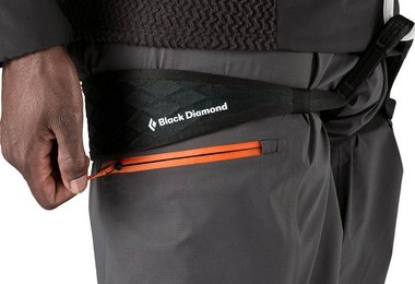 Die Tasche bei der 10 Storm Pants