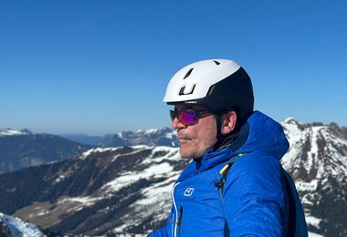 Beim Skitourengehen mit dem Mammut Haute Route Helm 