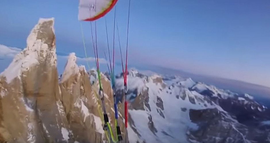 Fabian Buhl bei seinem Flug vom Cerro Torre