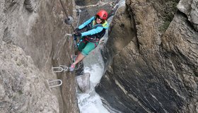 Steil und ausgesetzt, aber nie richtig schwer. Ein echter Genuss-Klettersteig!