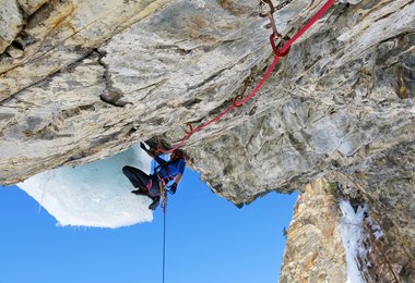 Lucie Hrozova in der M9+ (4te Seillänge).