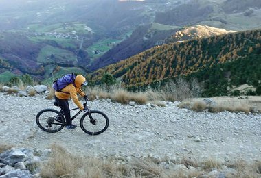 Bei einer unserer MTB-Touren mit dem Arcteryx Alpha FL 30 Rucksack