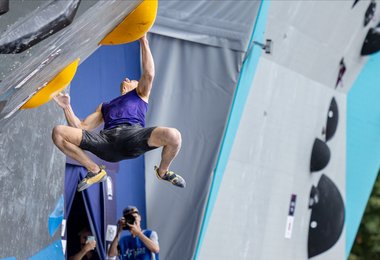 Adam Ondra im Boulder Finale (c) IFSC