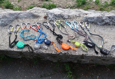 Diese Klettersteigsets haben wir für euch getestet