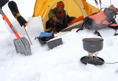 Mit dem SOTO Kocher am Laila Peak