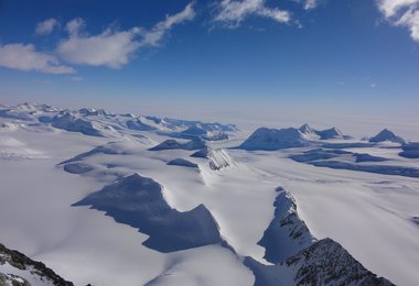 Blick zum BC mit den ersten Wolken