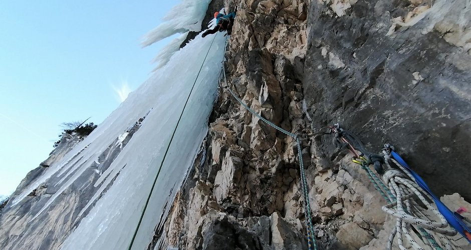 In der vierten Seillänge von "Stirb Langsam" M11, WI 6+, 200 m 