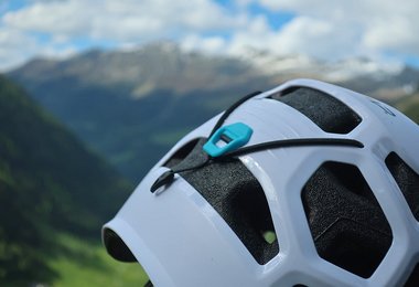 Die effiziente Stirnlampenbefestigung des Camp Ikon Helms.