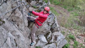 Die unteren Querung ist der Schlüssel beim Riesenboulder Klettersteig