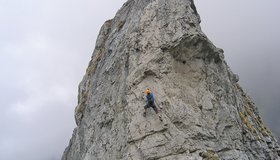 Die leicht überhängende Schlüsselstelle im Mittelteil der Ferrata Gamma 2 - Monte Resegone