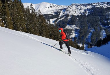 Die Uvex g gl 3000 TO sorgt bei der Abfahrt für klare Sicht.