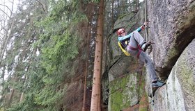 Der Einstieg des Klettersteiges Ferrata Nove Hamry - Seifert