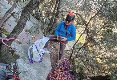 Der seitliche Reisverschluss des DB Weigh Lighter 25 L Rucksack ist top!