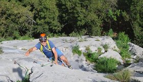 Der Riss in der 3. Seillänge der Le la via del Marco - Antiscudo Cima alle Coste