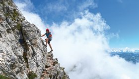 Der letzte Aufschwung vor dem Gipfel - Wildental Klettersteig Persailhorn.