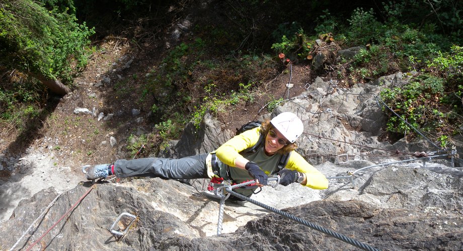 Die steile Einstiegswand
									, 
										Foto: Axel Jentzsch-Rabl