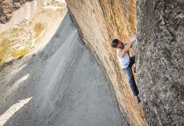 Dani Arnold bei seinem 46 Minuten Solo-Rekord an der Großen Zinne Nordwand