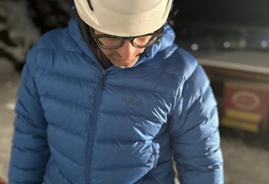 oder den Zwei-Wege-Reißverschluss fürs komfortablere Sichern